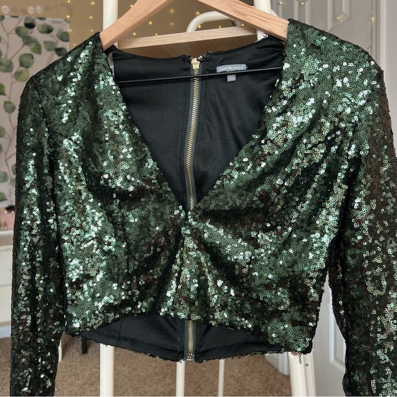 Charlotte Russe Sequin Long Sleeve Deep V Crop Top Forest Green Small - Picture 3 of 5